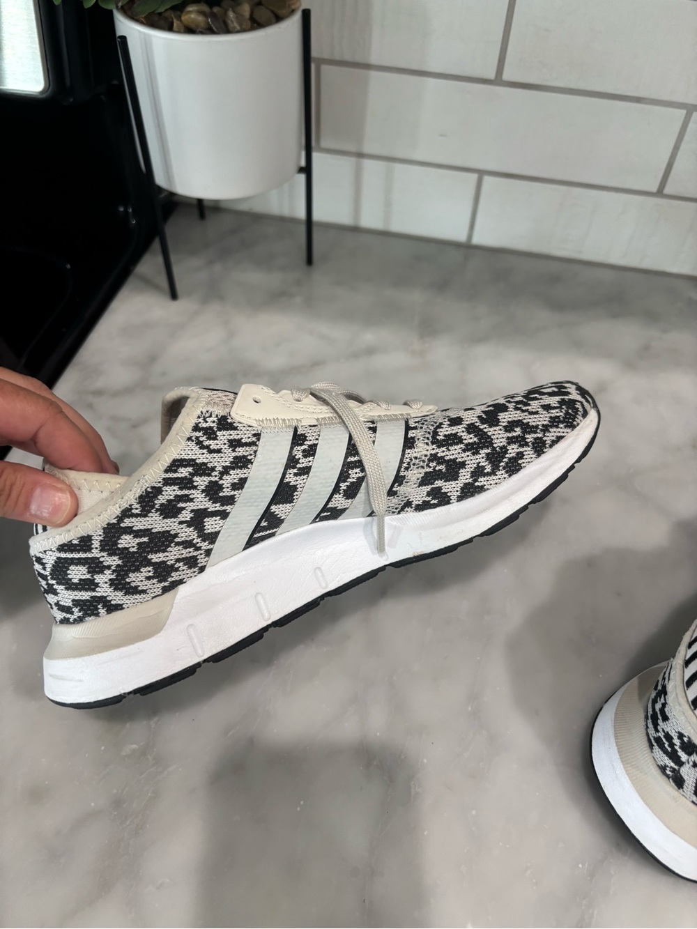 🌸adidas Women's Black and Beige Knit Pattern Sneakers - Picture 4 of 9